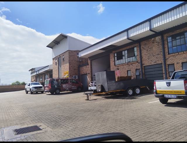 136M² WAREHOUSE TO LET IN NELSPRUIT CENTRAL